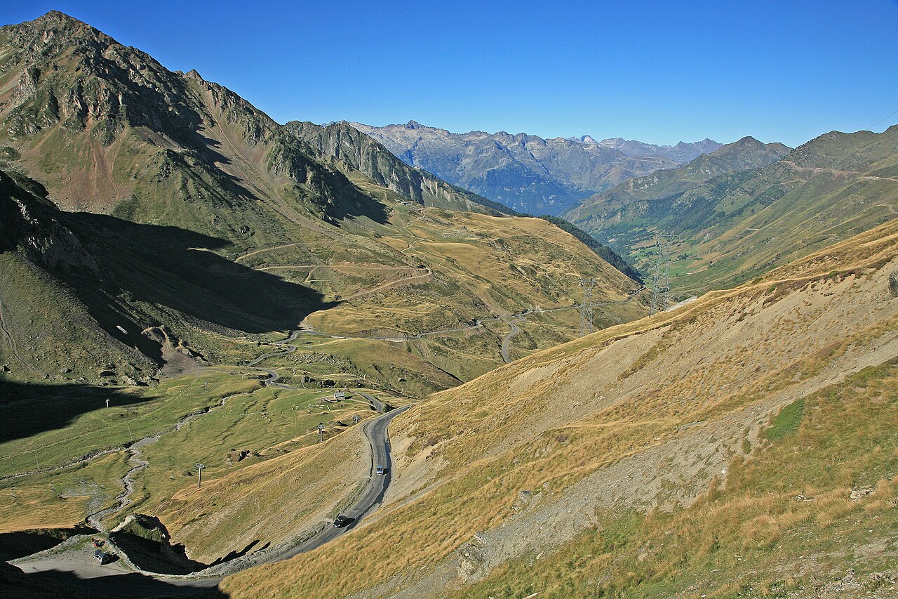 Haarspelden aan de westzijde van de Col du Tourmalet in de Franse Pyreneeën